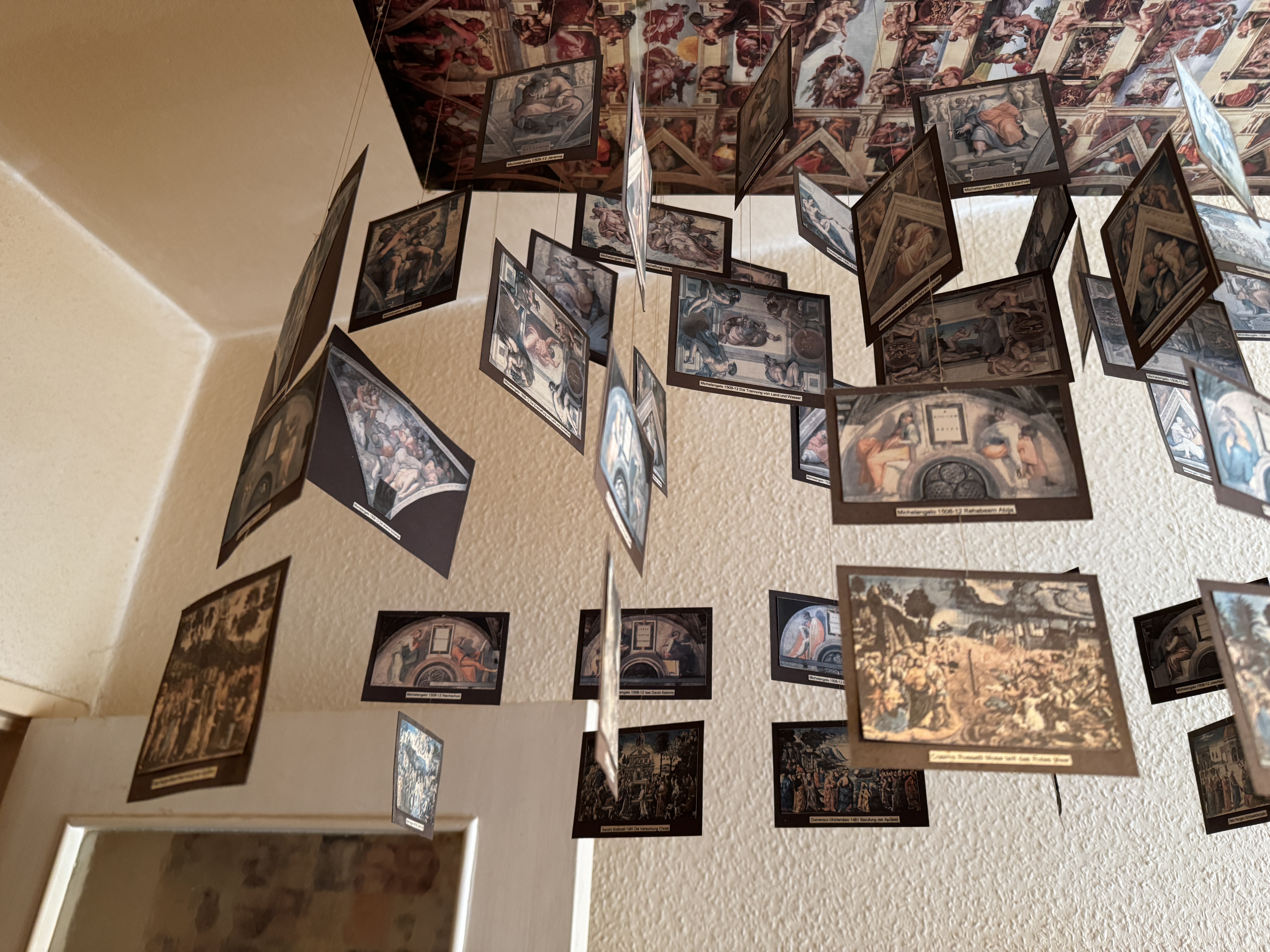 Zweites Bild des Michelangelo-Mobiles
