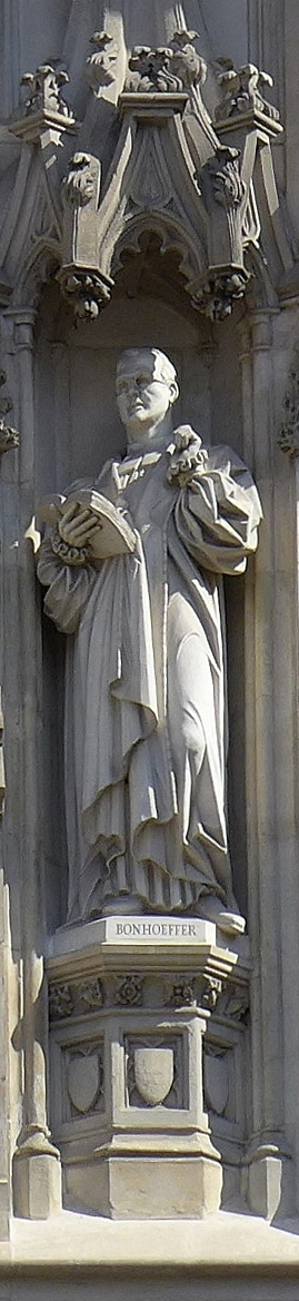 Statue von Dietrich Bonhoeffer an Westminster Abbey